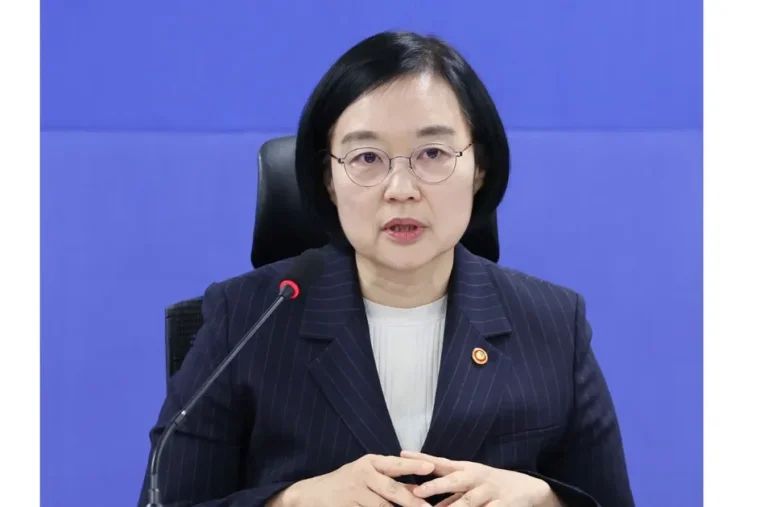 Han Seong-sook en passe de devenir la première femme Première ministre sud-coréenne depuis vingt ans